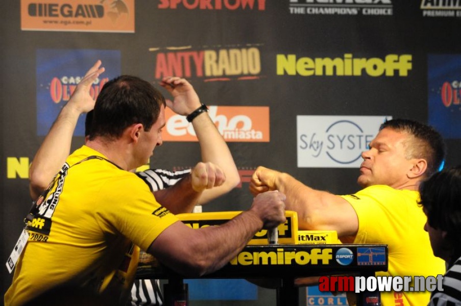 Nemiroff 2009 - Day 1 - Left hand # Armwrestling # Armpower.net