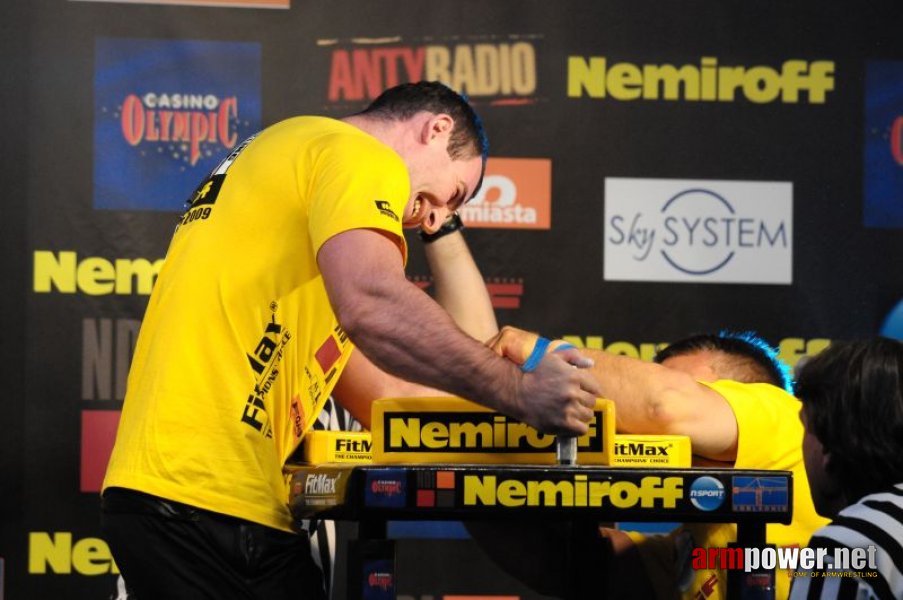 Nemiroff 2009 - Day 1 - Left hand # Armwrestling # Armpower.net