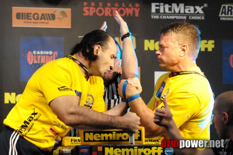 Nemiroff 2009 - Day 1 - Left hand # Armwrestling # Armpower.net