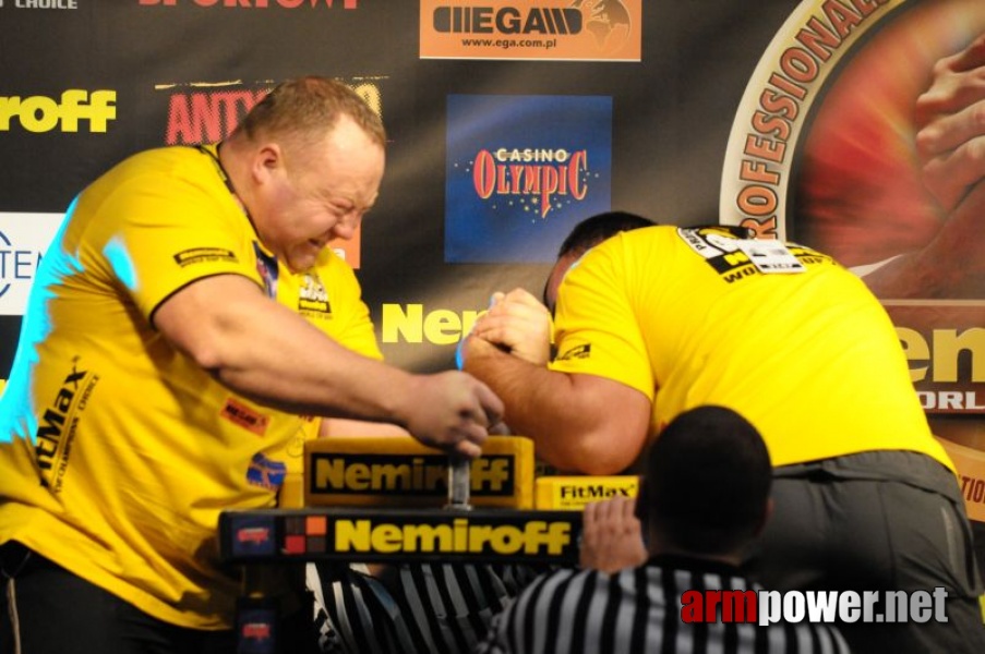 Nemiroff 2009 - Day 1 - Left hand # Armwrestling # Armpower.net