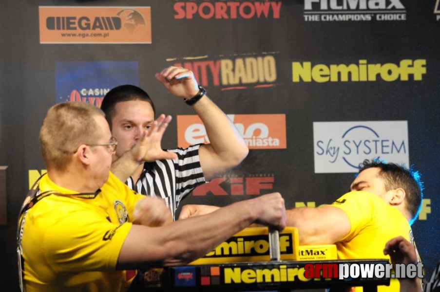 Nemiroff 2009 - Day 1 - Left hand # Armwrestling # Armpower.net