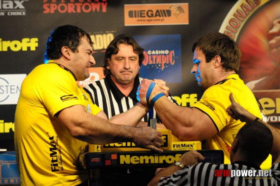 Nemiroff 2009 - Day 1 - Left hand # Armwrestling # Armpower.net