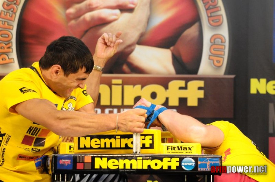 Nemiroff 2009 - Day 1 - Left hand # Armwrestling # Armpower.net