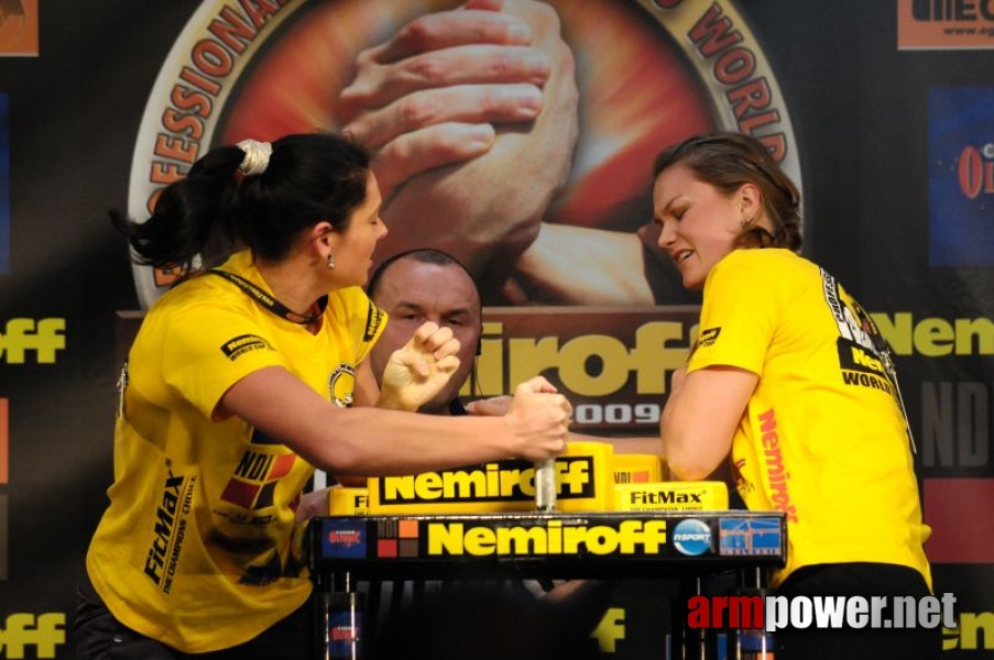 Nemiroff 2009 - Day 1 - Left hand # Siłowanie na ręce # Armwrestling # Armpower.net