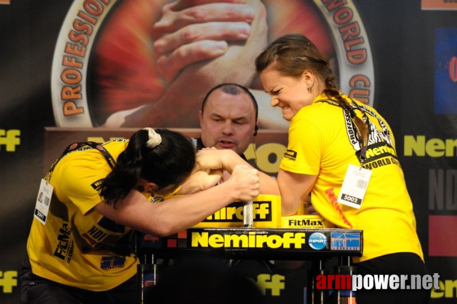 Nemiroff 2009 - Day 1 - Left hand # Siłowanie na ręce # Armwrestling # Armpower.net