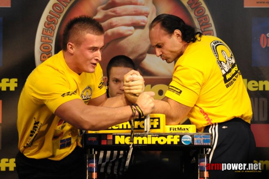 Nemiroff 2009 - Day 1 - Left hand # Armwrestling # Armpower.net