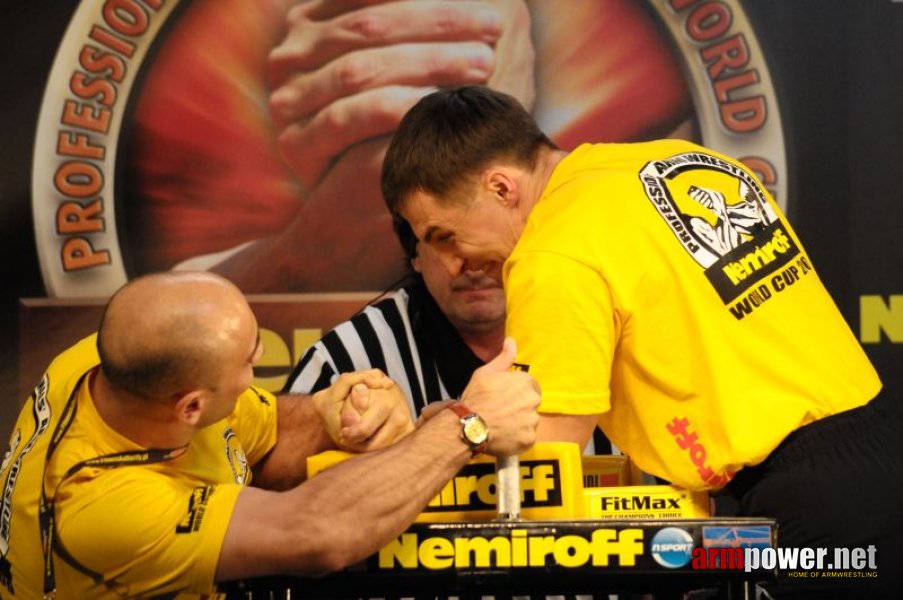 Nemiroff 2009 - Day 1 - Left hand # Armwrestling # Armpower.net