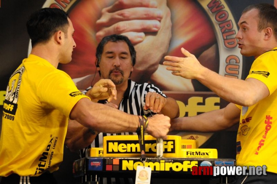 Nemiroff 2009 - Day 1 - Left hand # Siłowanie na ręce # Armwrestling # Armpower.net