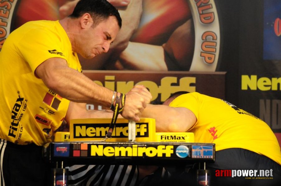 Nemiroff 2009 - Day 1 - Left hand # Armwrestling # Armpower.net