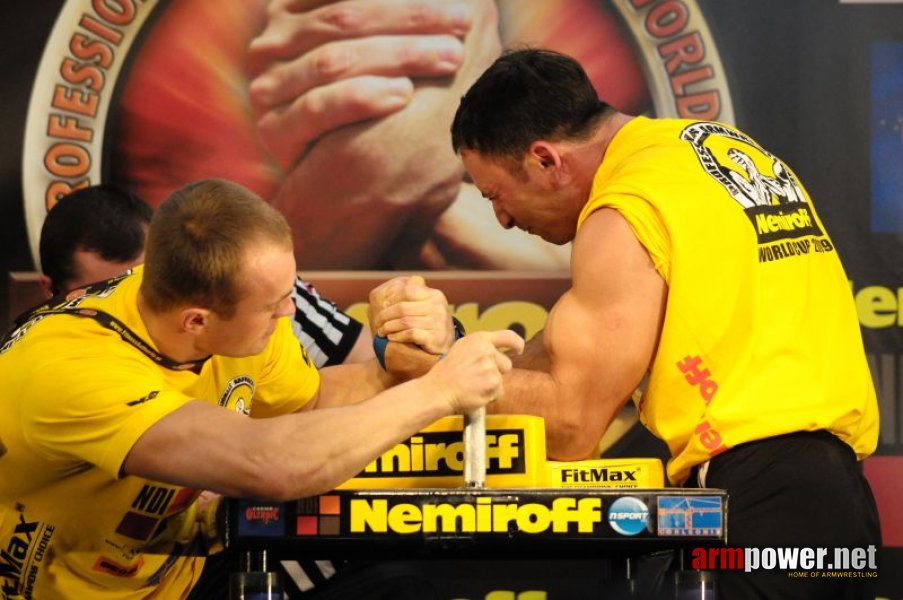 Nemiroff 2009 - Day 1 - Left hand # Armwrestling # Armpower.net