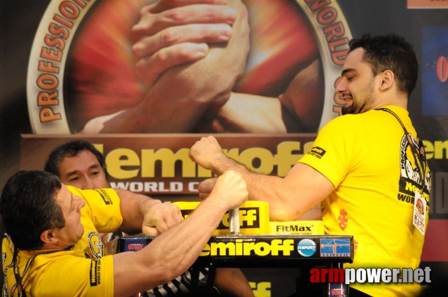 Nemiroff 2009 - Day 1 - Left hand # Armwrestling # Armpower.net