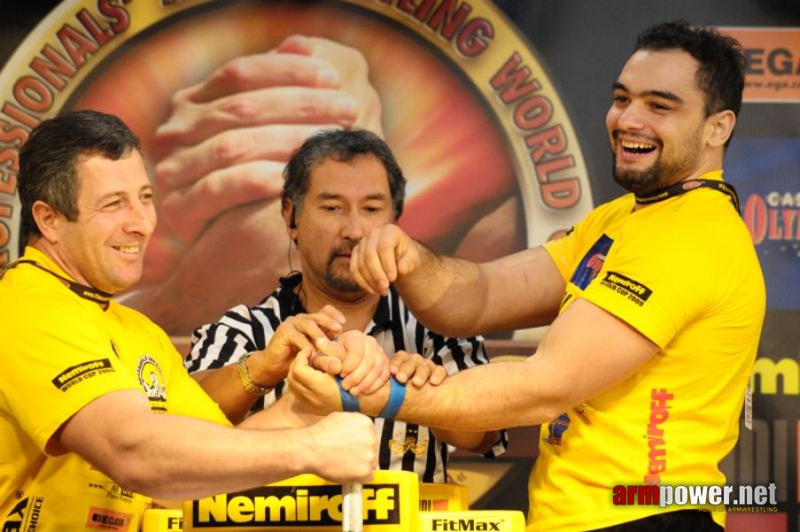 Nemiroff 2009 - Day 1 - Left hand # Armwrestling # Armpower.net