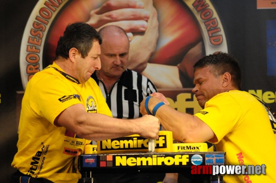 Nemiroff 2009 - Day 1 - Left hand # Armwrestling # Armpower.net