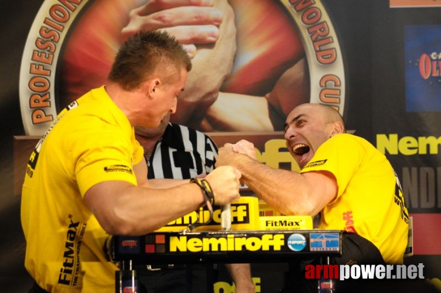 Nemiroff 2009 - Day 1 - Left hand # Armwrestling # Armpower.net