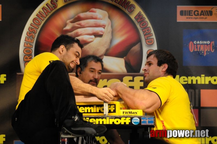 Nemiroff 2009 - Day 1 - Left hand # Armwrestling # Armpower.net