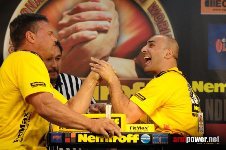 Nemiroff 2009 - Day 1 - Left hand # Armwrestling # Armpower.net