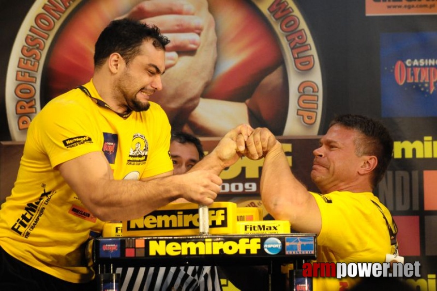 Nemiroff 2009 - Day 1 - Left hand # Armwrestling # Armpower.net