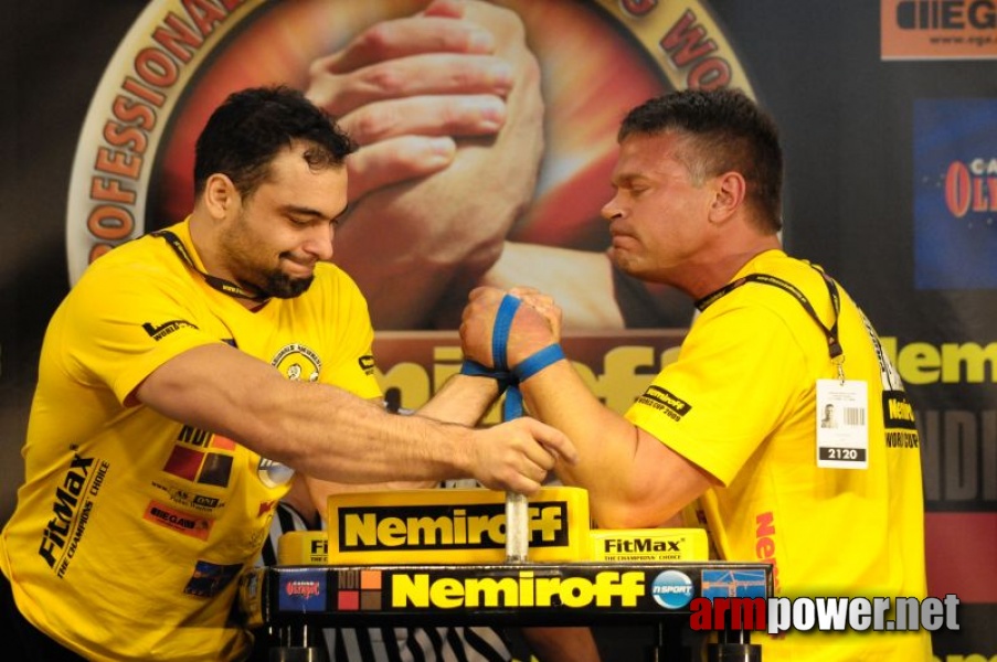 Nemiroff 2009 - Day 1 - Left hand # Armwrestling # Armpower.net