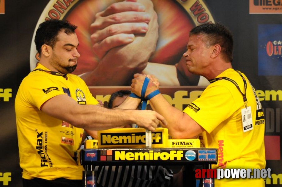 Nemiroff 2009 - Day 1 - Left hand # Siłowanie na ręce # Armwrestling # Armpower.net