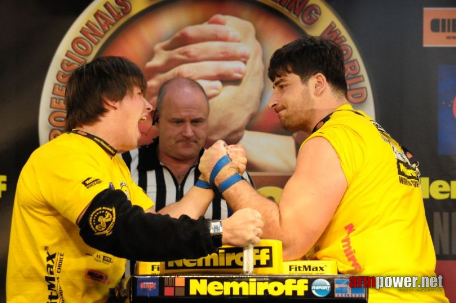 Nemiroff 2009 - Day 1 - Left hand # Armwrestling # Armpower.net