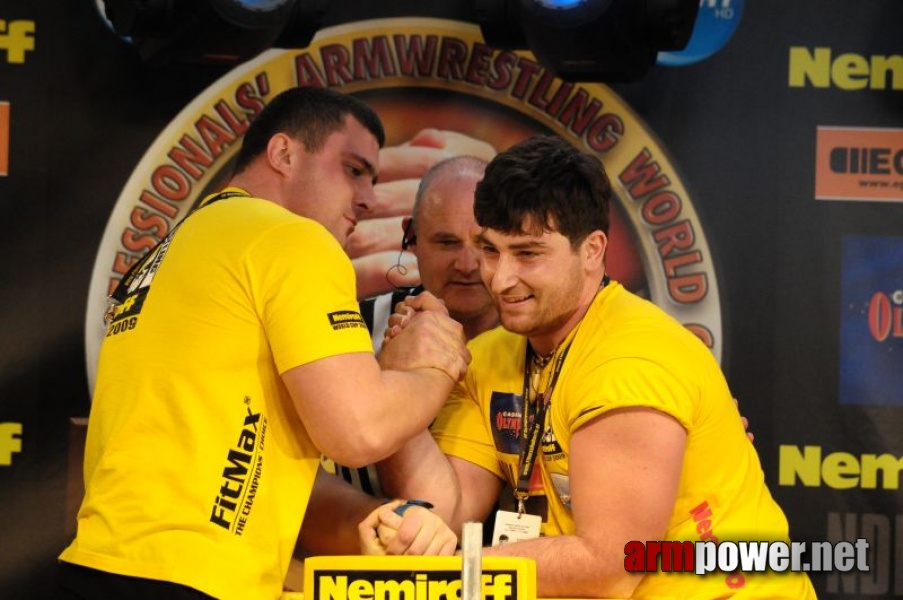 Nemiroff 2009 - Day 1 - Left hand # Armwrestling # Armpower.net