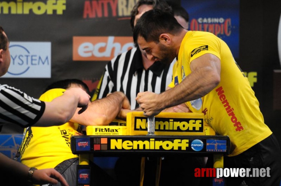 Nemiroff 2009 - Day 2 - Right hand # Siłowanie na ręce # Armwrestling # Armpower.net