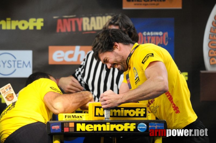 Nemiroff 2009 - Day 2 - Right hand # Armwrestling # Armpower.net