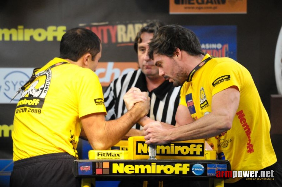 Nemiroff 2009 - Day 2 - Right hand # Armwrestling # Armpower.net