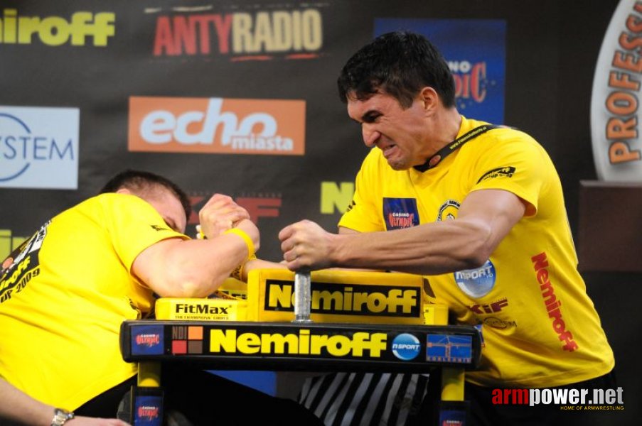 Nemiroff 2009 - Day 2 - Right hand # Armwrestling # Armpower.net