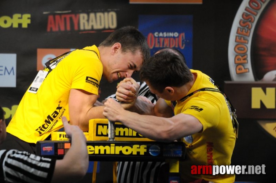 Nemiroff 2009 - Day 2 - Right hand # Siłowanie na ręce # Armwrestling # Armpower.net