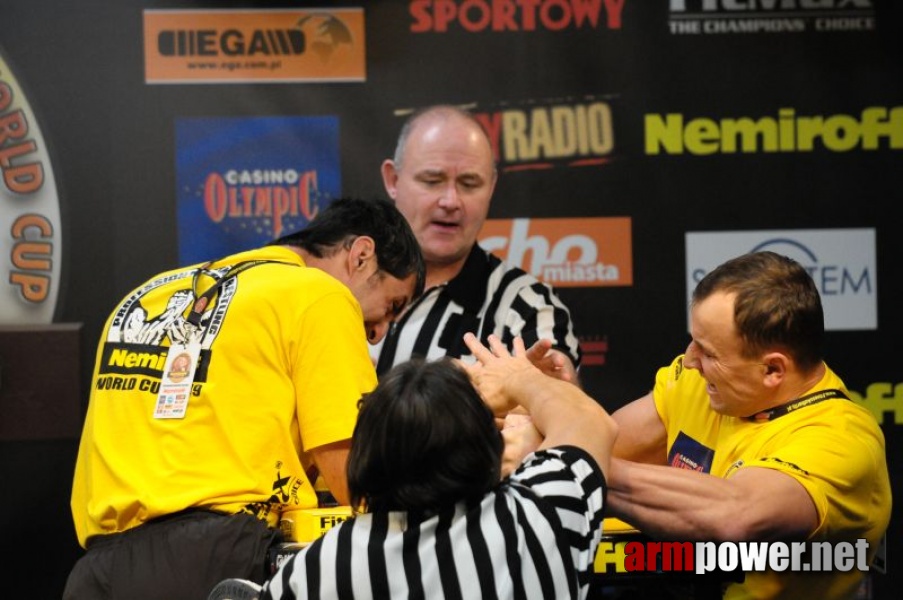 Nemiroff 2009 - Day 2 - Right hand # Siłowanie na ręce # Armwrestling # Armpower.net