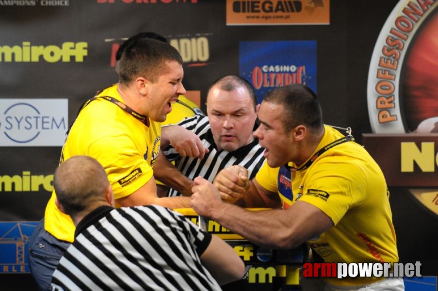 Nemiroff 2009 - Day 2 - Right hand # Siłowanie na ręce # Armwrestling # Armpower.net