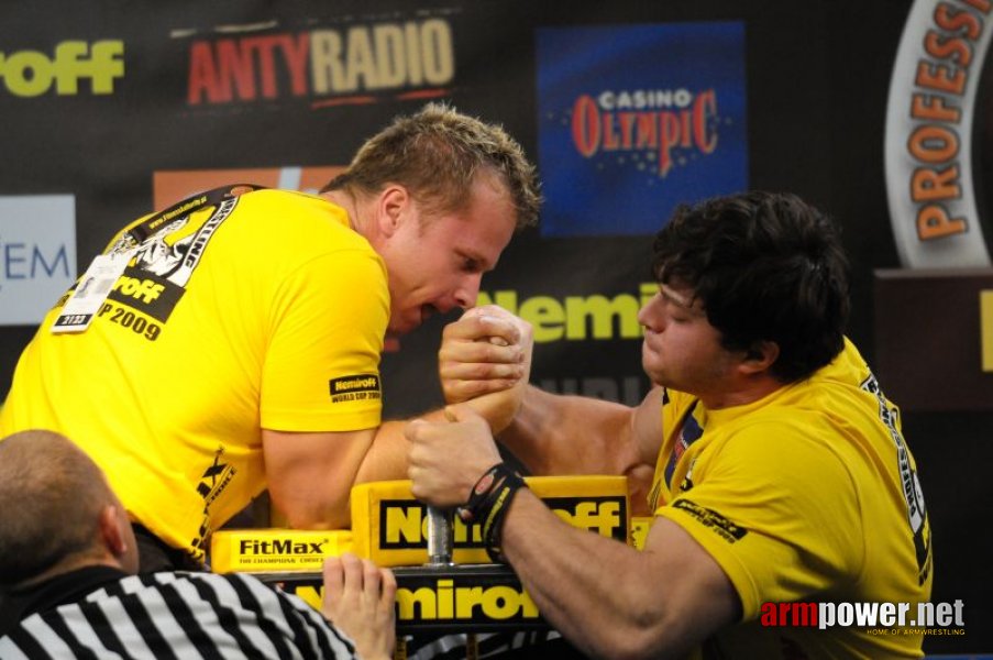 Nemiroff 2009 - Day 2 - Right hand # Armwrestling # Armpower.net