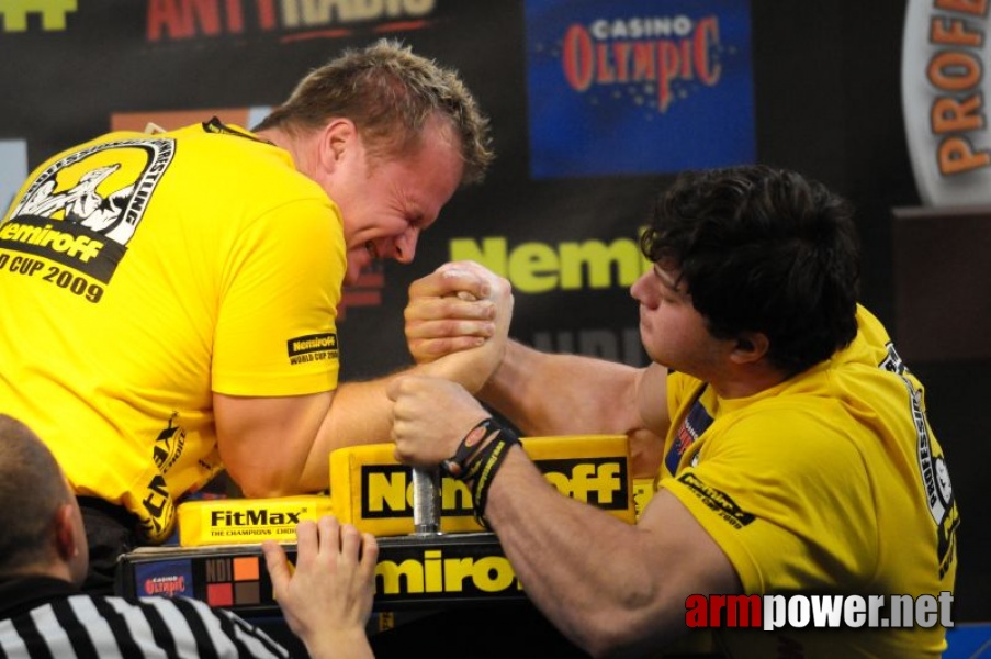 Nemiroff 2009 - Day 2 - Right hand # Siłowanie na ręce # Armwrestling # Armpower.net