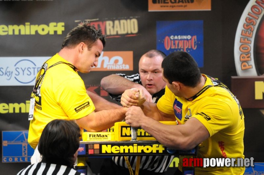 Nemiroff 2009 - Day 2 - Right hand # Armwrestling # Armpower.net