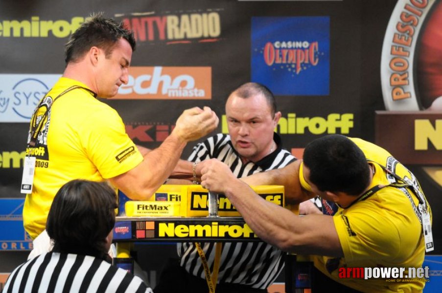 Nemiroff 2009 - Day 2 - Right hand # Armwrestling # Armpower.net