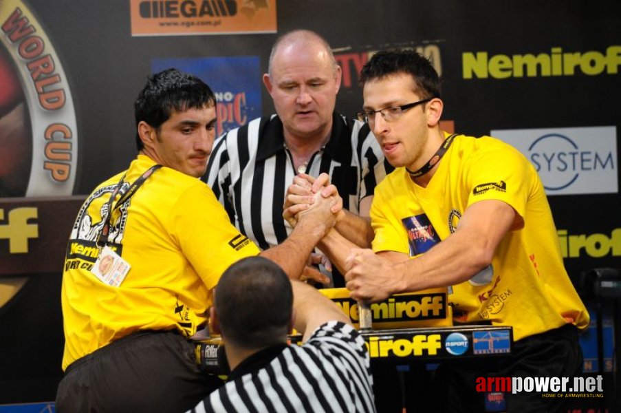 Nemiroff 2009 - Day 2 - Right hand # Siłowanie na ręce # Armwrestling # Armpower.net