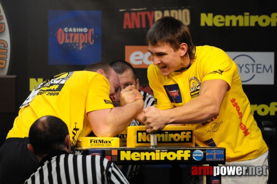 Nemiroff 2009 - Day 2 - Right hand # Armwrestling # Armpower.net