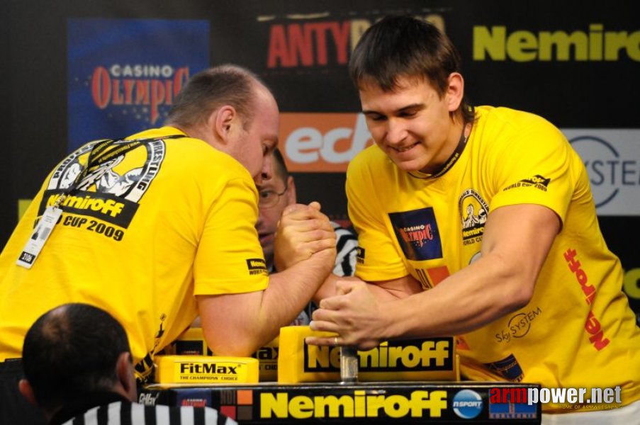 Nemiroff 2009 - Day 2 - Right hand # Siłowanie na ręce # Armwrestling # Armpower.net