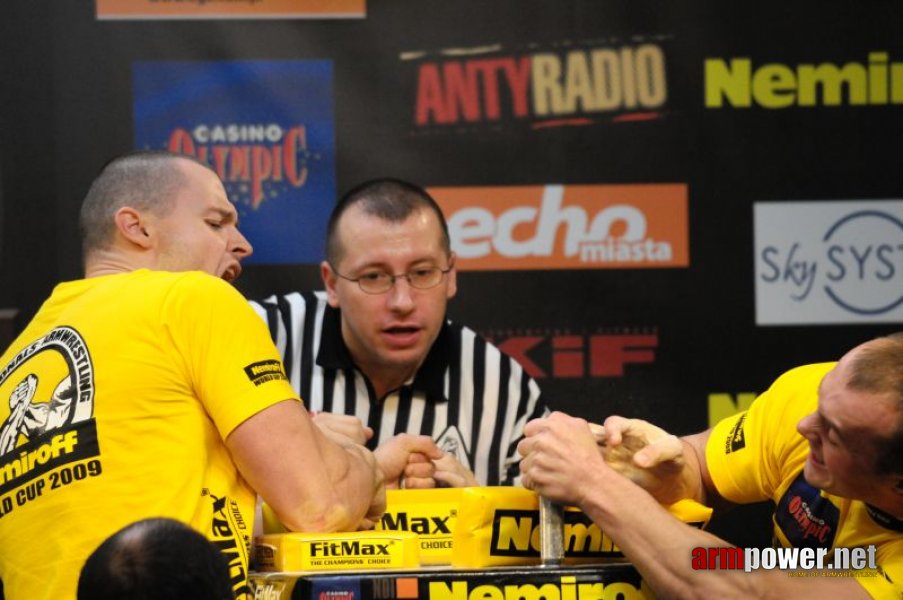 Nemiroff 2009 - Day 2 - Right hand # Armwrestling # Armpower.net