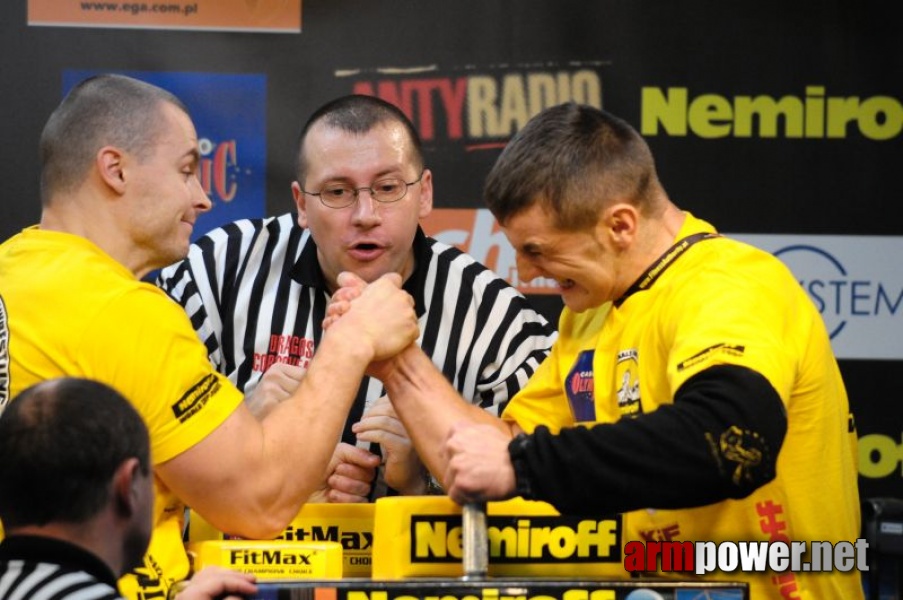 Nemiroff 2009 - Day 2 - Right hand # Siłowanie na ręce # Armwrestling # Armpower.net