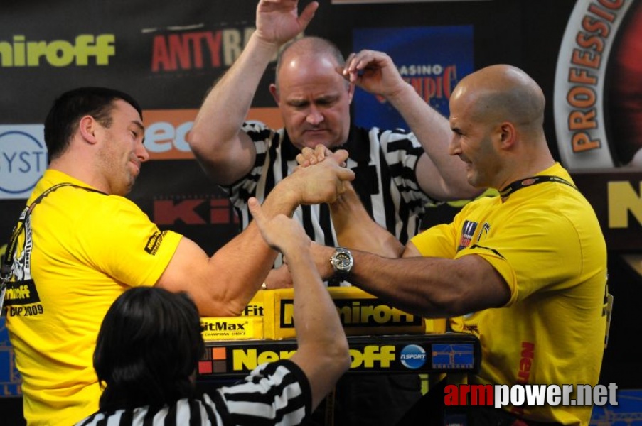 Nemiroff 2009 - Day 2 - Right hand # Siłowanie na ręce # Armwrestling # Armpower.net