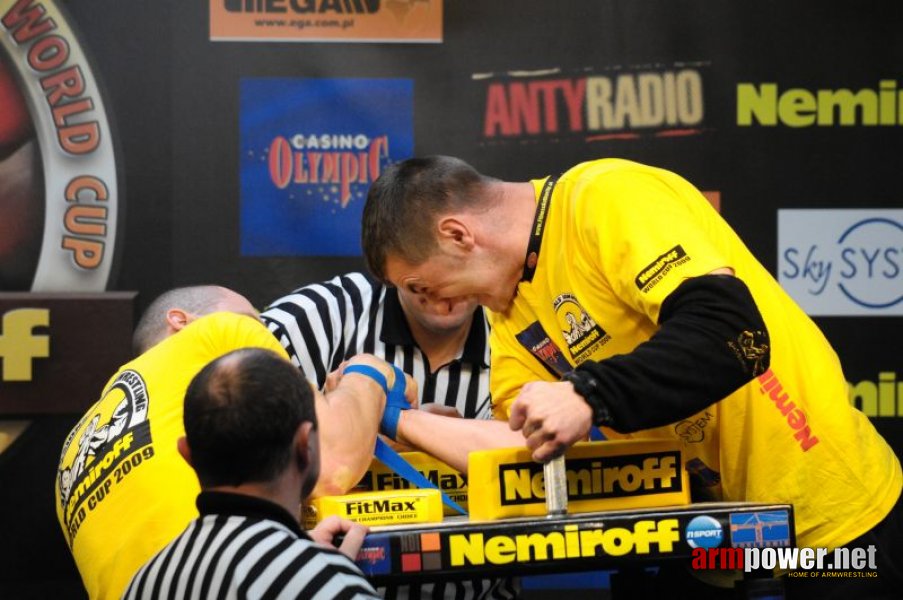 Nemiroff 2009 - Day 2 - Right hand # Siłowanie na ręce # Armwrestling # Armpower.net