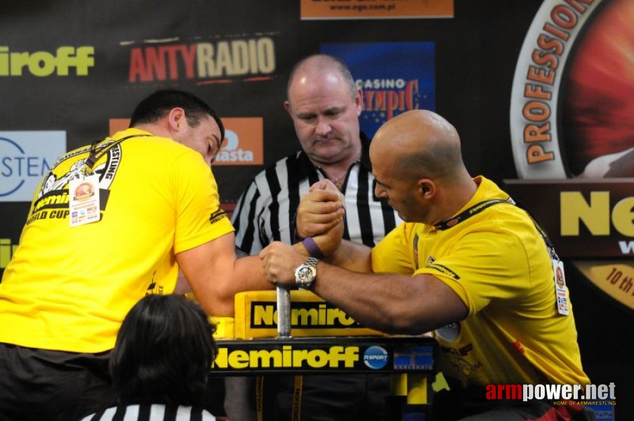 Nemiroff 2009 - Day 2 - Right hand # Siłowanie na ręce # Armwrestling # Armpower.net