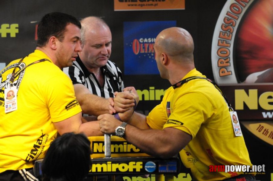 Nemiroff 2009 - Day 2 - Right hand # Armwrestling # Armpower.net