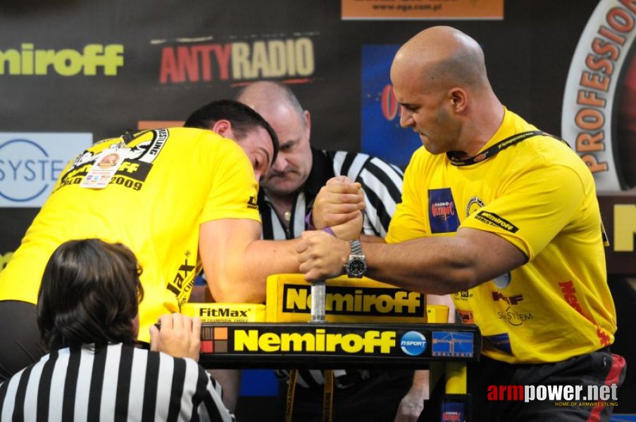 Nemiroff 2009 - Day 2 - Right hand # Armwrestling # Armpower.net