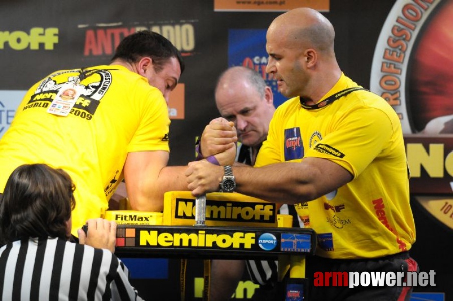 Nemiroff 2009 - Day 2 - Right hand # Siłowanie na ręce # Armwrestling # Armpower.net