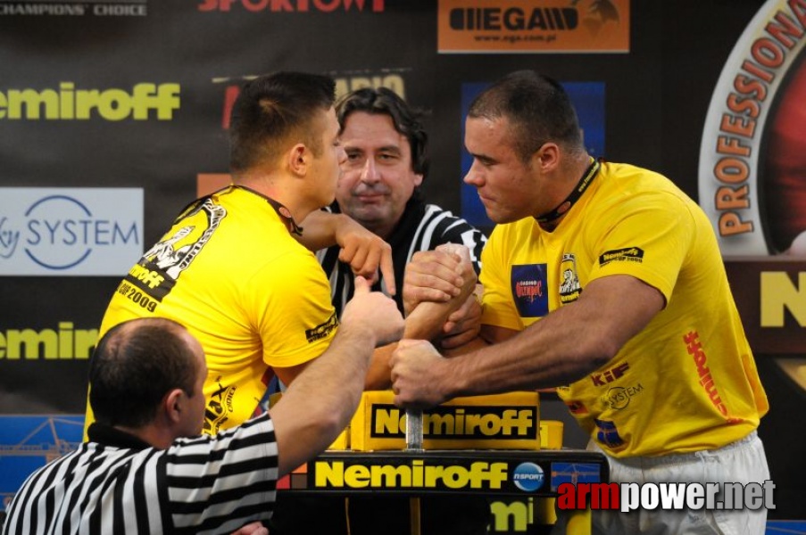 Nemiroff 2009 - Day 2 - Right hand # Siłowanie na ręce # Armwrestling # Armpower.net