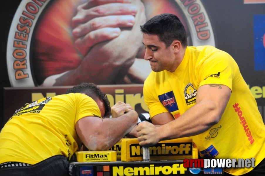 Nemiroff 2009 - Day 2 - Right hand # Armwrestling # Armpower.net