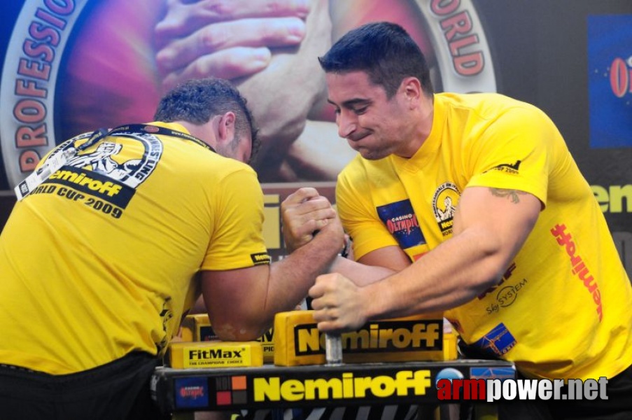 Nemiroff 2009 - Day 2 - Right hand # Siłowanie na ręce # Armwrestling # Armpower.net